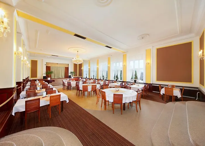 Palace Club